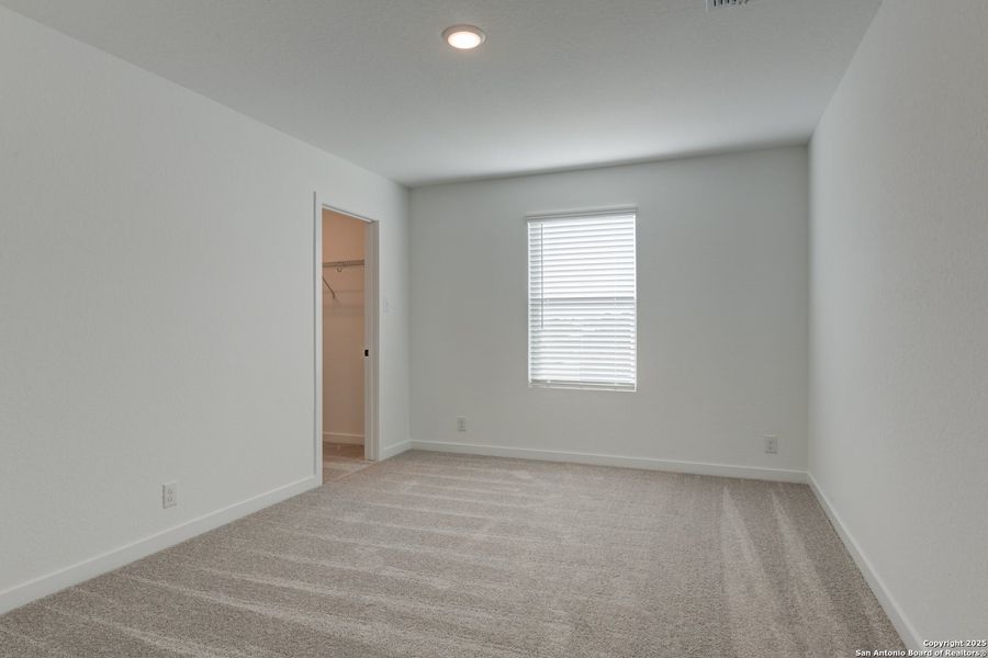 Spacious, unfurnished interior of a new home in The Preserve at the Wilder, Adkins (Image 23).