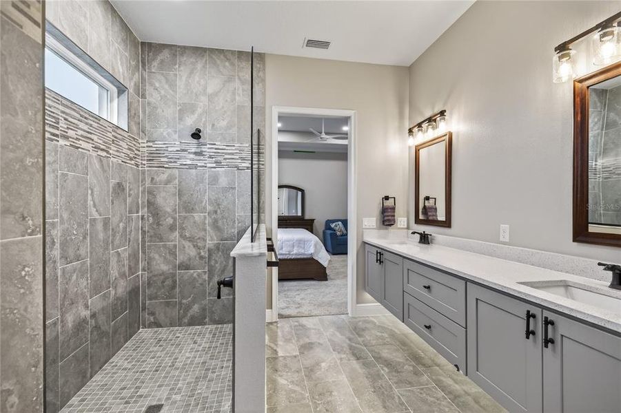 Furnished interior view inside a new home in , Umatilla (Image 34). Furnished interior view inside a new home in , Umatilla (Image 34).