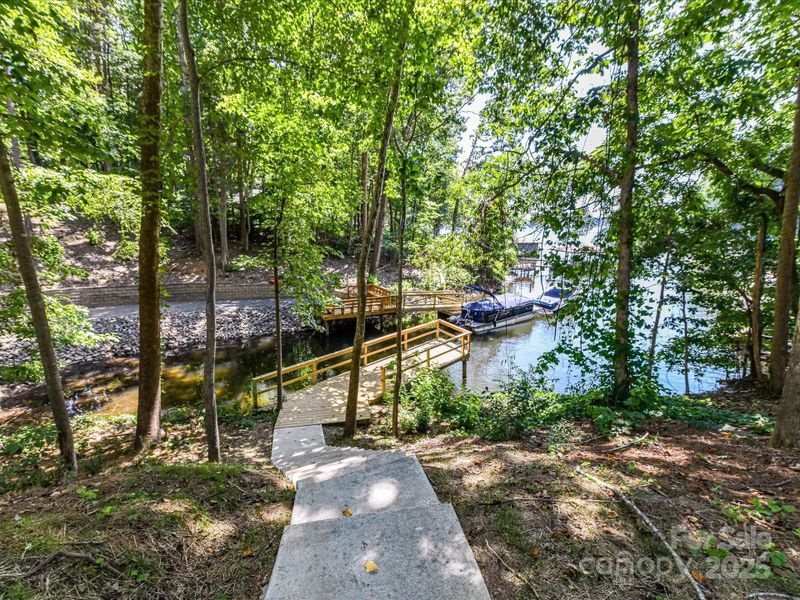 Image 36 of a home in .