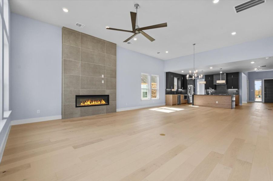 Spacious, unfurnished interior of a new home in , Round Rock (Image 27).