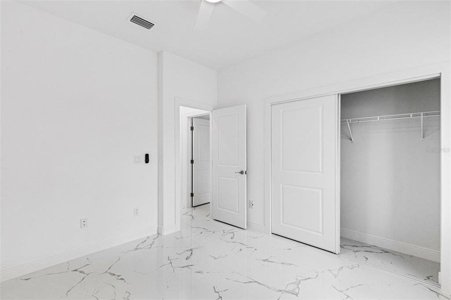 Spacious, unfurnished interior of a new home in , Tampa (Image 48).