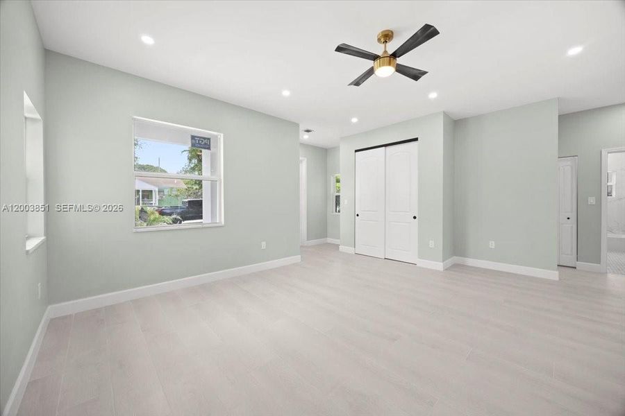 Spacious, unfurnished interior of a new home in , West Palm Beach (Image 20).