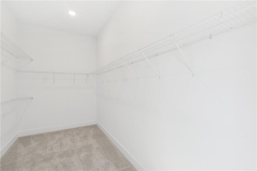 Spacious, unfurnished interior of a new home in Old Mill Preserve, Dallas (Image 20).