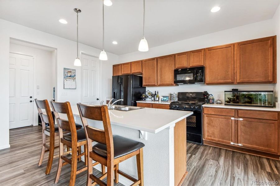 Kitchen with ample of cabinets