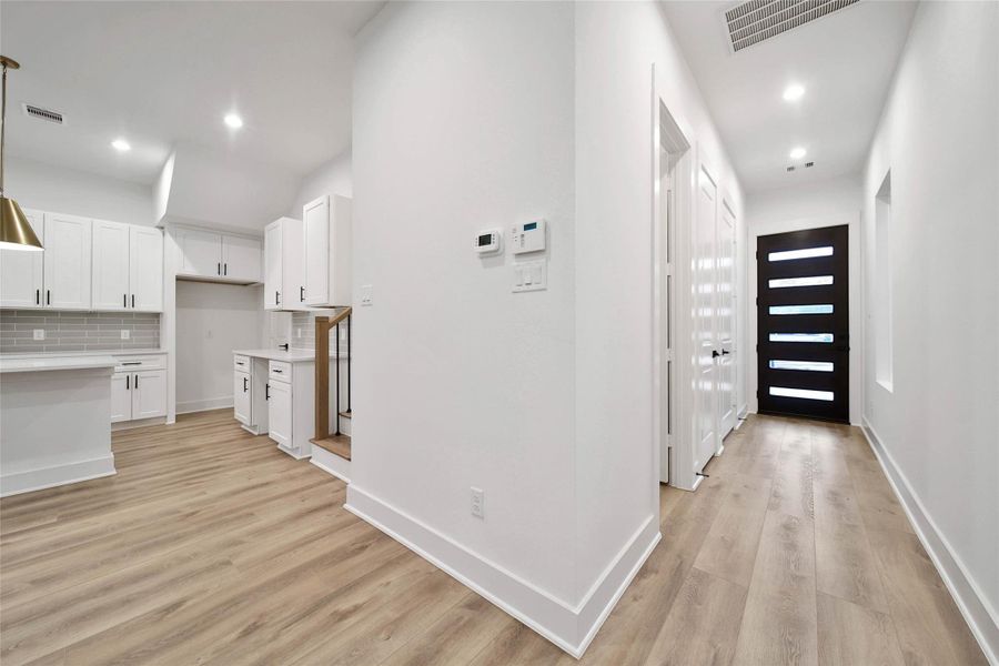 Spacious, unfurnished interior of a new home in , Houston (Image 29).