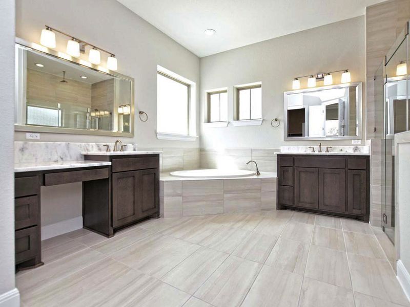 Representative furnished interior of a home built from the Siena II by Giddens Homes in Clearwater Ranch, Liberty Hill (Image 125).