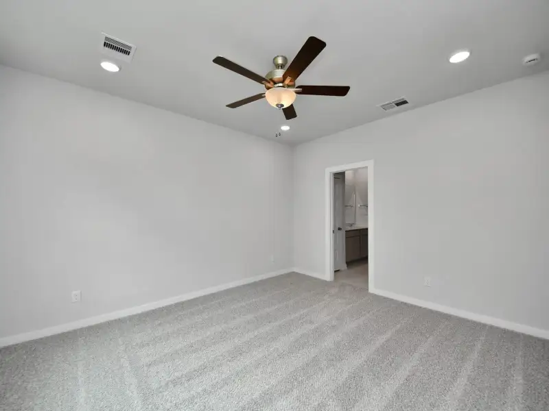 Spacious, unfurnished interior of a new home in Windmill Estates, Magnolia (Image 23).