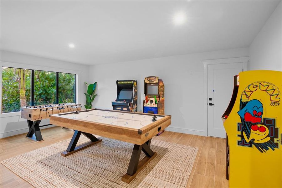 Furnished interior view inside a new home in , Sarasota (Image 34).