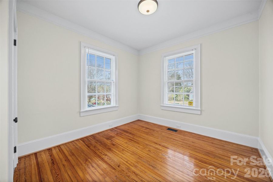 Spacious, unfurnished interior of a new home in , York (Image 22).