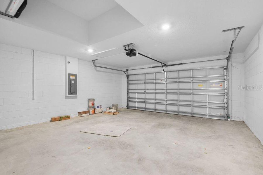 Image 45 of a home in Ardisia Park. Image 45 of a home in Ardisia Park.