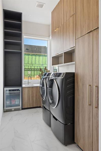 Furnished interior view inside a new home in , Southlake (Image 31).