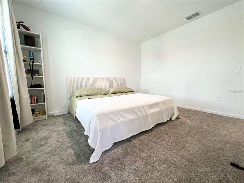 Furnished interior view inside a new home in , Clermont (Image 10).