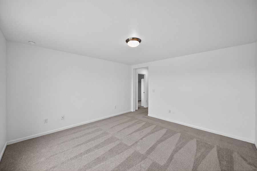 Spacious, unfurnished interior of a new home in Parterre, Thornton (Image 16).