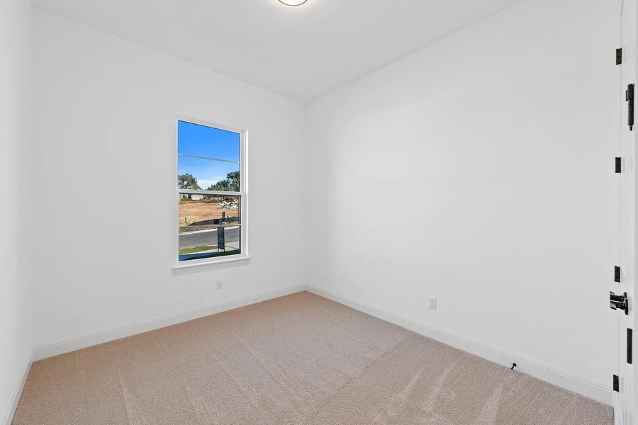 Spacious, unfurnished interior of a new home in Wolf Ranch West Bend - 60', Georgetown (Image 20).