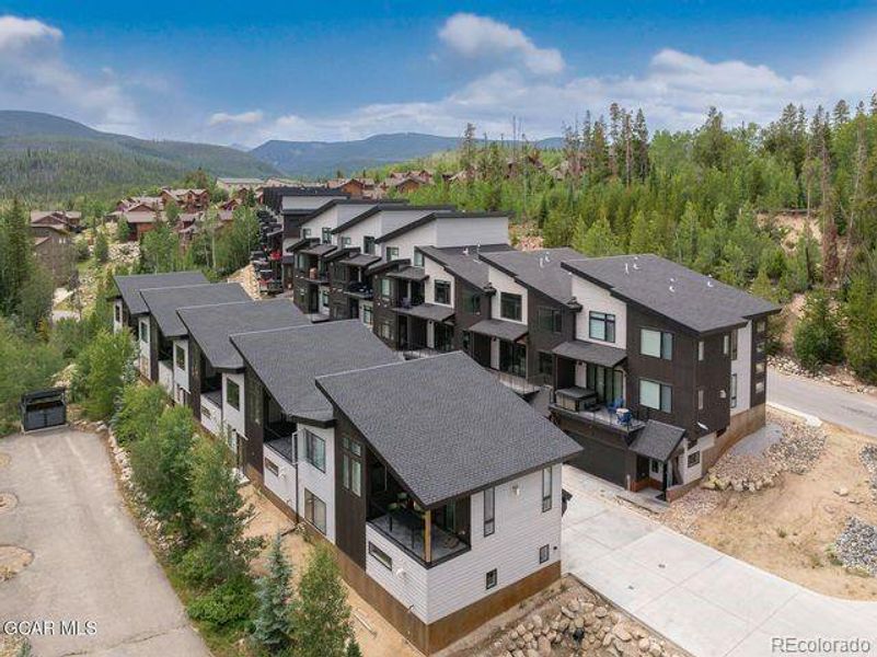 Image 33 of a home in .