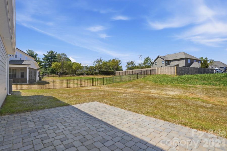 Exterior details and patio area of a home in Robinson Oaks, Gastonia (Image 23).