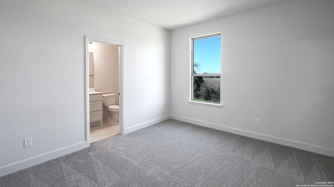 Spacious, unfurnished interior of a new home in Solms Landing 45', New Braunfels (Image 18).