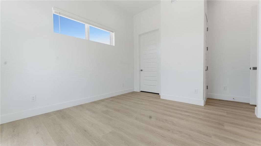 Spacious, unfurnished interior of a new home in , Dallas (Image 17). Spacious, unfurnished interior of a new home in , Dallas (Image 17).