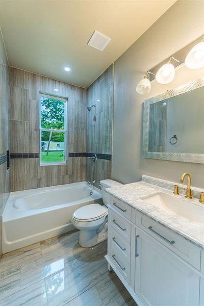 Furnished interior view inside a new home in , Walnut Springs (Image 5).