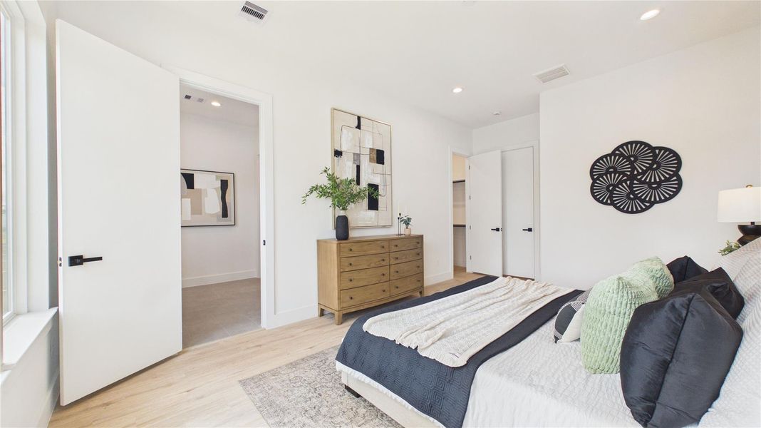 Furnished interior view inside a new home in Cebra Court, Houston (Image 18).