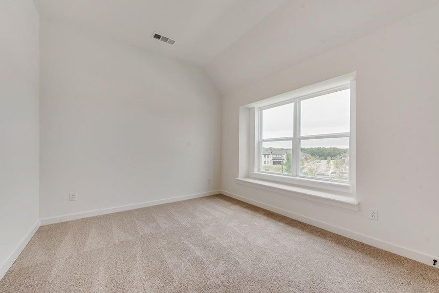 Spacious, unfurnished interior of a new home in Monterra, Fate (Image 23).