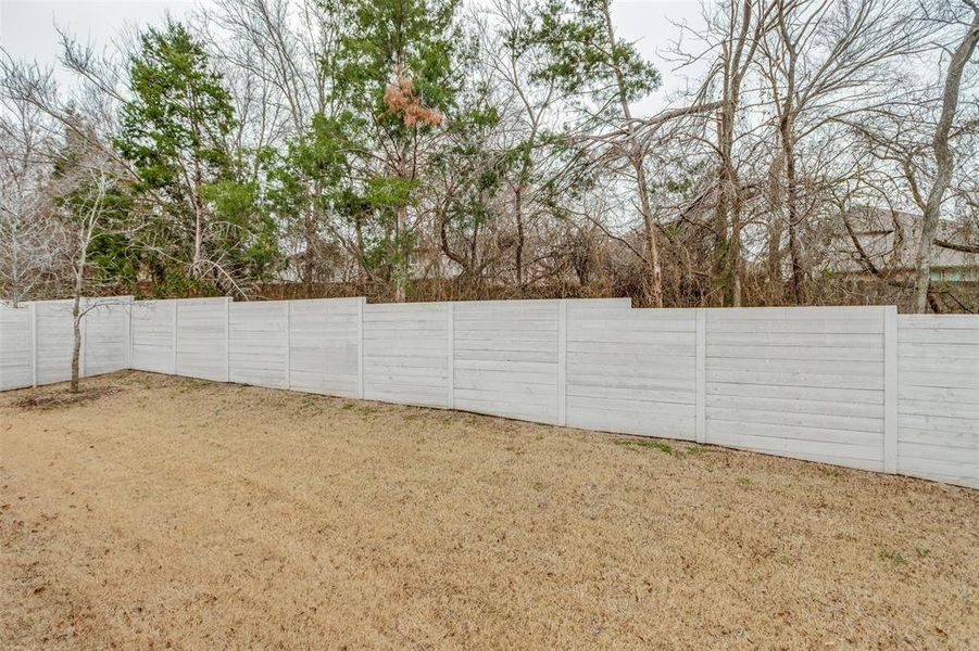 Exterior details and patio area of a home in Painted Tree - South, McKinney (Image 3).