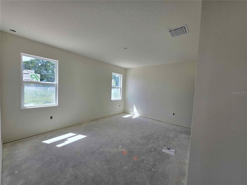 Spacious, unfurnished interior of a new home in , Spring Hill (Image 9).