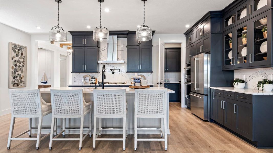 Kitchen & Island