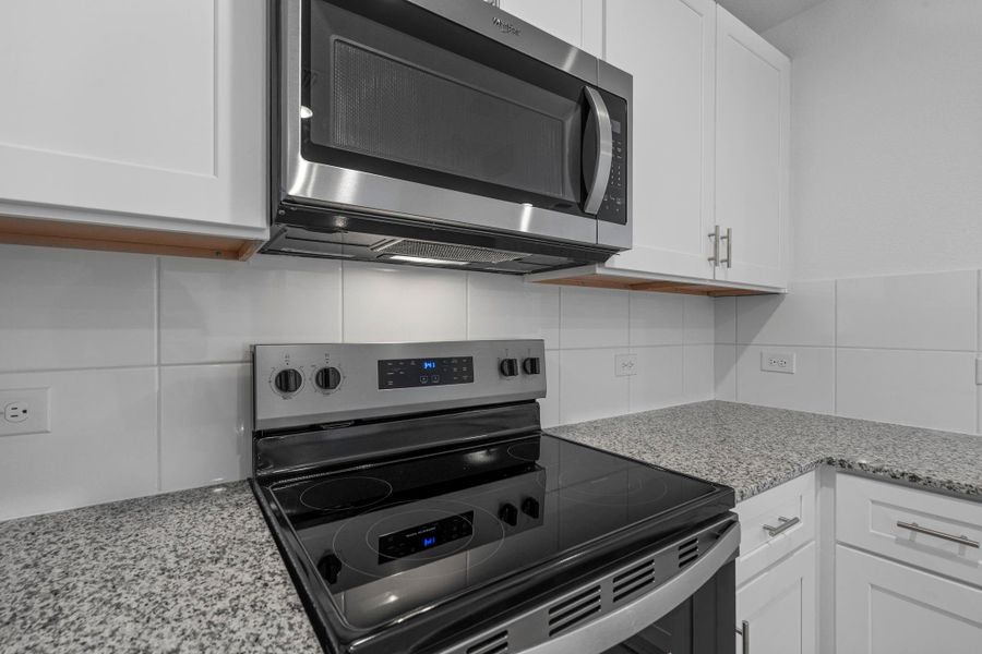 MODEL HOME images may NOT be consistent with the finished product. MODEL HOME images may NOT be consistent with the finished product.