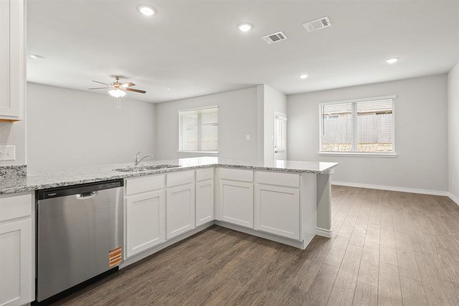 Furnished interior view inside a new home in Deer Creek, Crowley (Image 7).