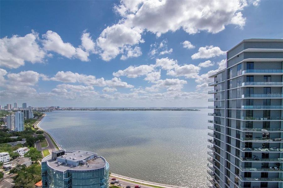 Condo located in Tampa, FL showcasing its design and architecture (Image 38). Condo located in Tampa, FL showcasing its design and architecture (Image 38).