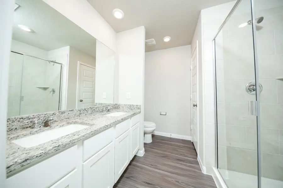 Furnished interior view inside a new home in Bammel Oaks, Houston (Image 4).