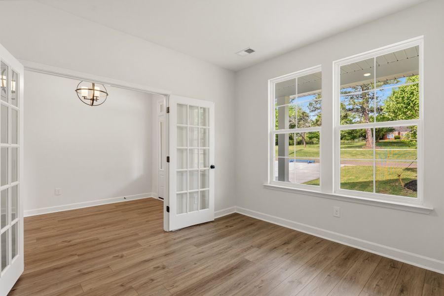 Spacious, unfurnished interior of a new home in Timberland Grove, Anderson (Image 20).