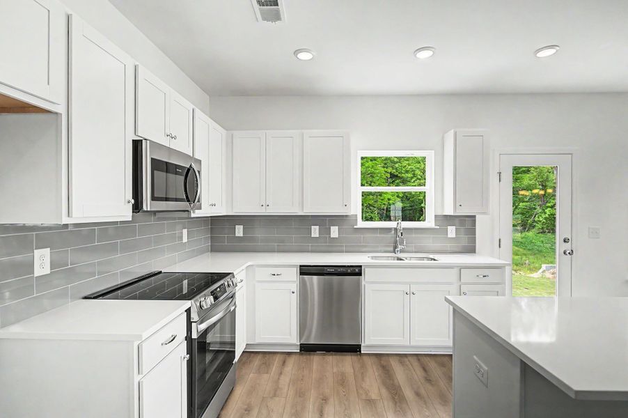 Furnished interior view inside a new home in Ironhorse, Dickson (Image 7).
