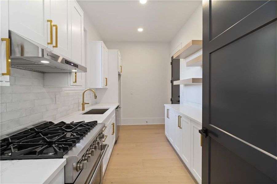 Furnished interior view inside a new home in , Lawrenceville (Image 13).