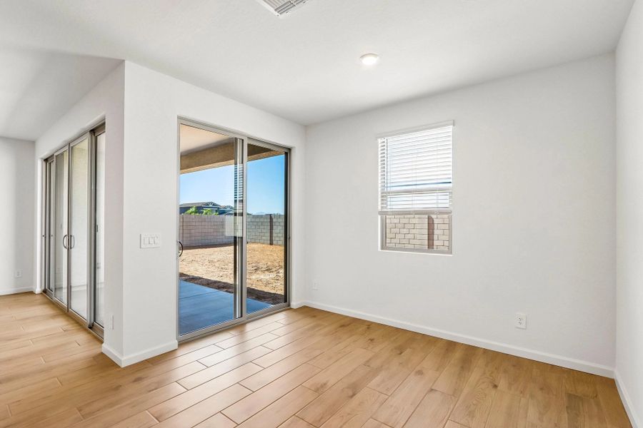 Representative images and renderings are for illustrative purposes. Actual structural options and design finishes of home may vary.