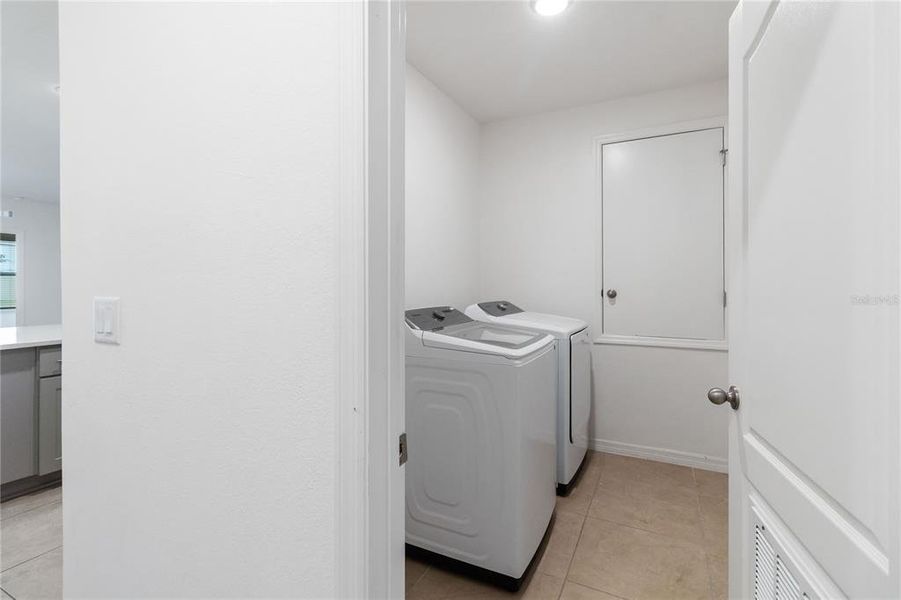 Furnished interior view inside a new home in , Davenport (Image 8). Furnished interior view inside a new home in , Davenport (Image 8).