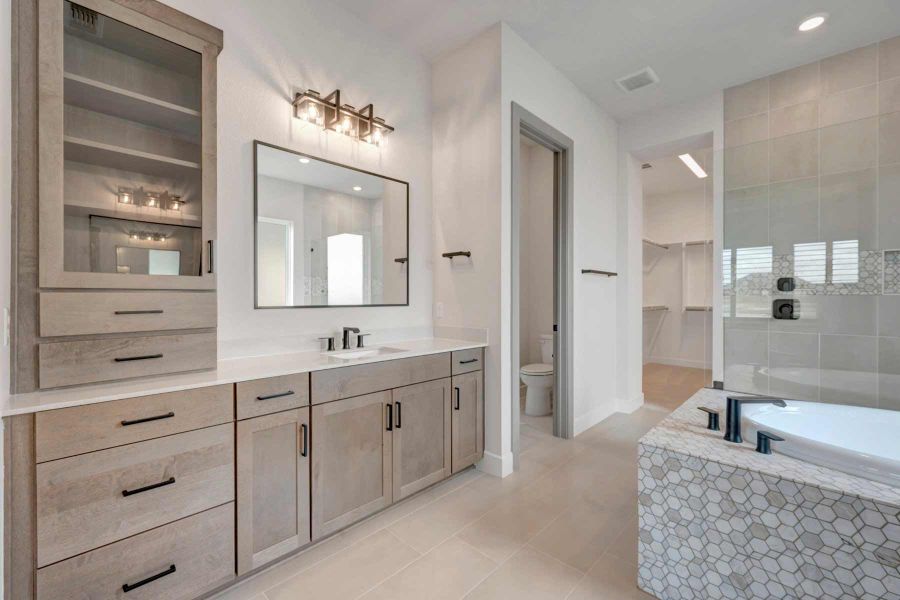 The Davies - Owner's Bath