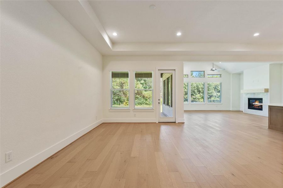 Spacious, unfurnished interior of a new home in Chapel Bend, Montgomery (Image 25).