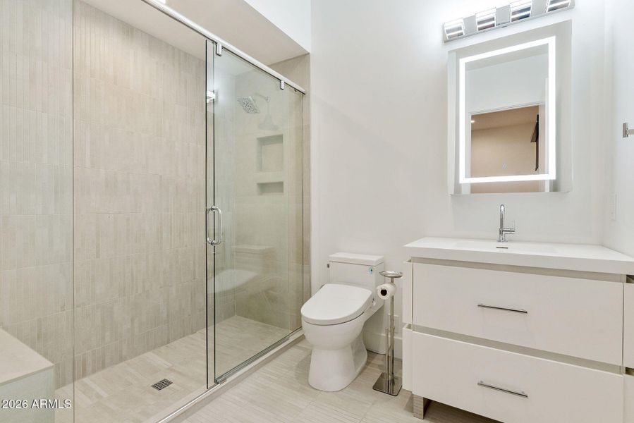 2nd Bathroom On Suite