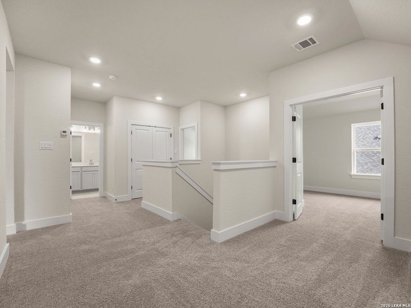 Spacious, unfurnished interior of a new home in Parklands Estates, Schertz (Image 19).