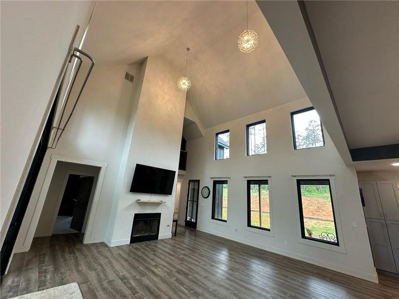 Spacious, unfurnished interior of a new home in , Aragon (Image 24).