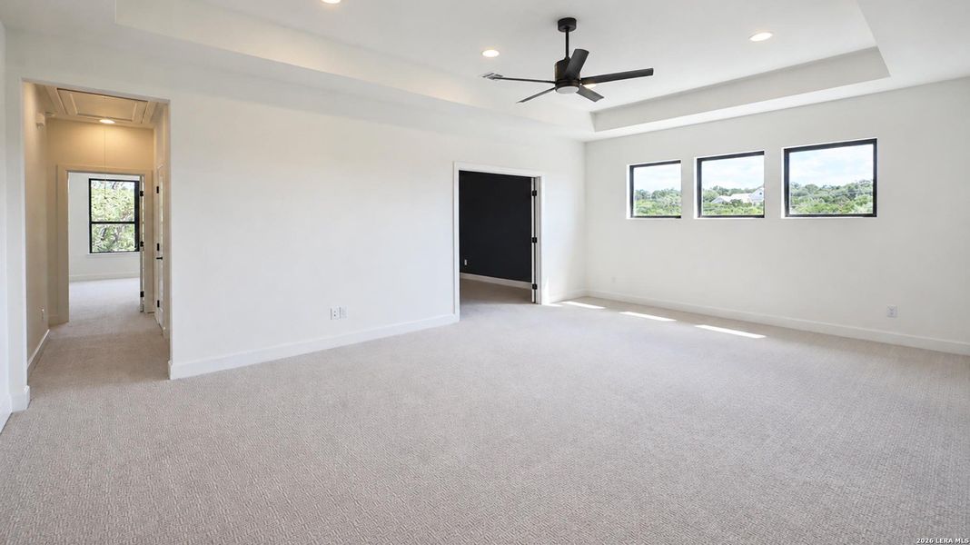Spacious, unfurnished interior of a new home in , New Braunfels (Image 20).
