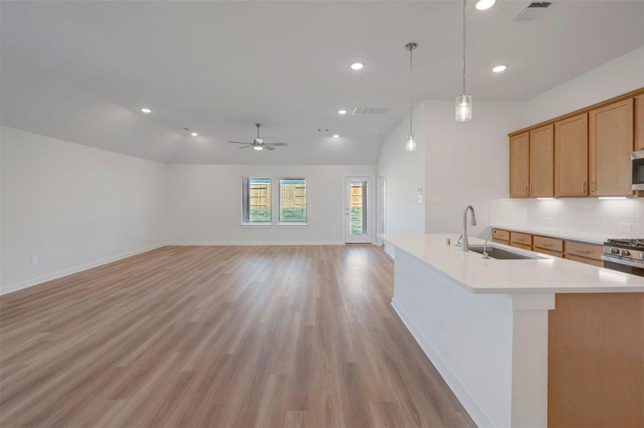 Image 34 of a home in Lone Star Landing. Image 34 of a home in Lone Star Landing.