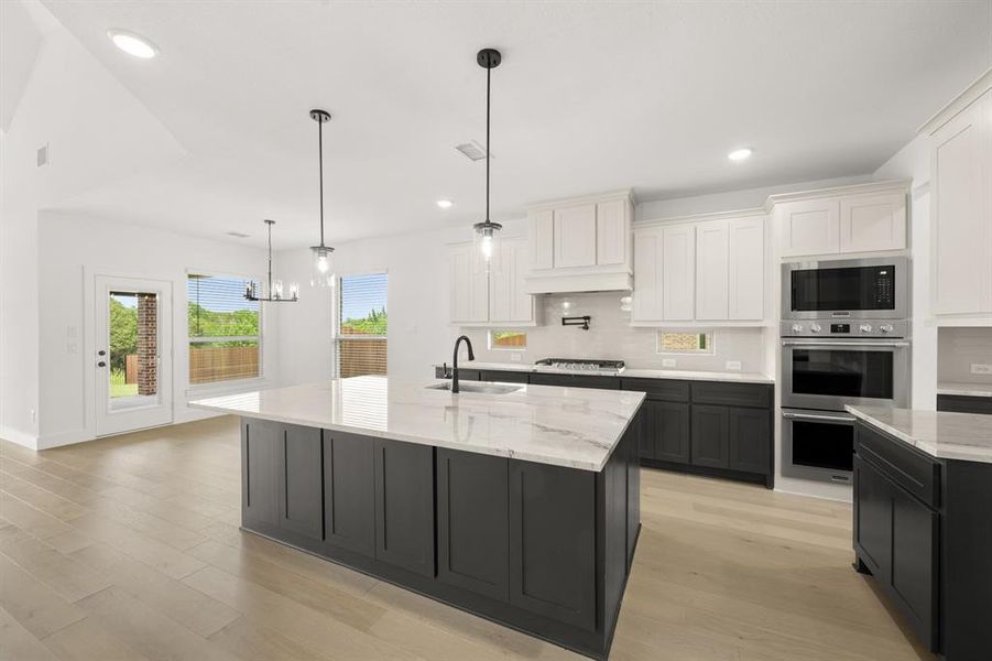 1001 Hidden Lake- Kitchen-1 1001 Hidden Lake- Kitchen-1