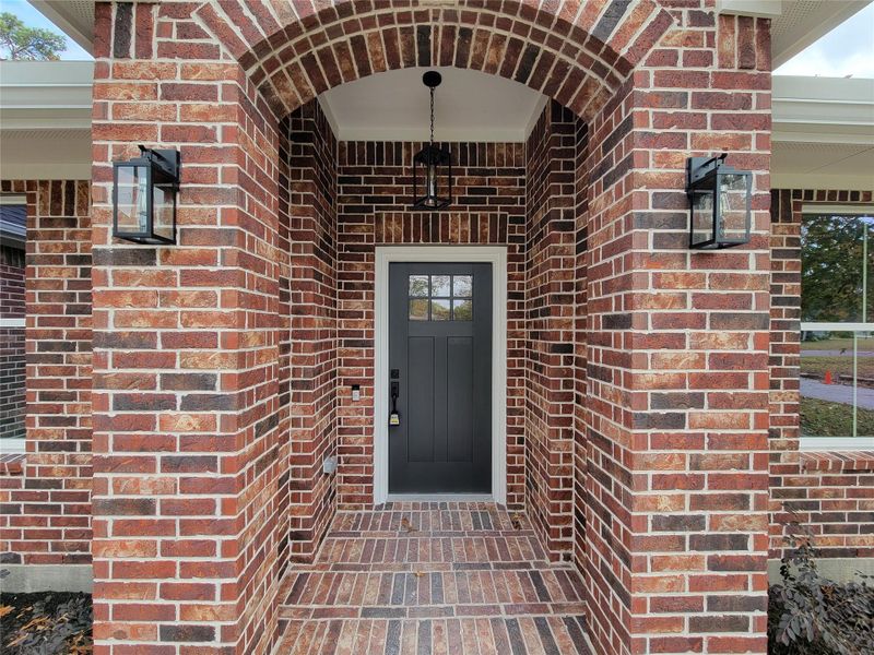 Exterior details and patio area of a home in , Conroe (Image 4).