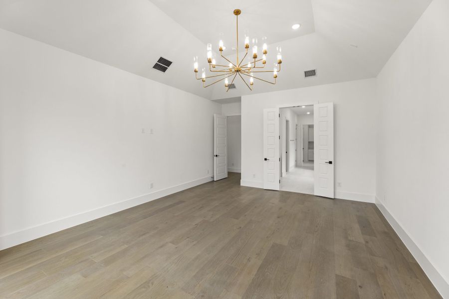 Representative unfurnished interior of a home built from the 7042 by Tradition Homes in Mustang Lakes, McKinney (Image 25).