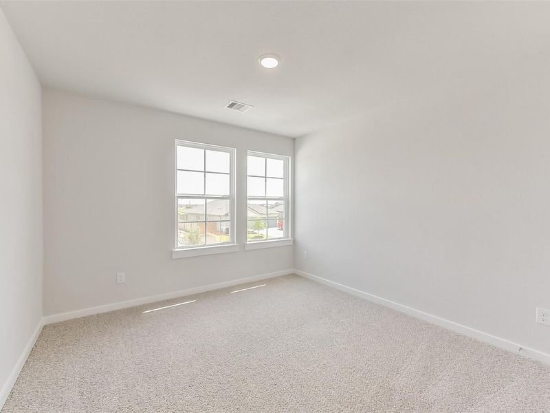 Spacious, unfurnished interior of a new home in River Ranch Meadows, Dayton (Image 33).