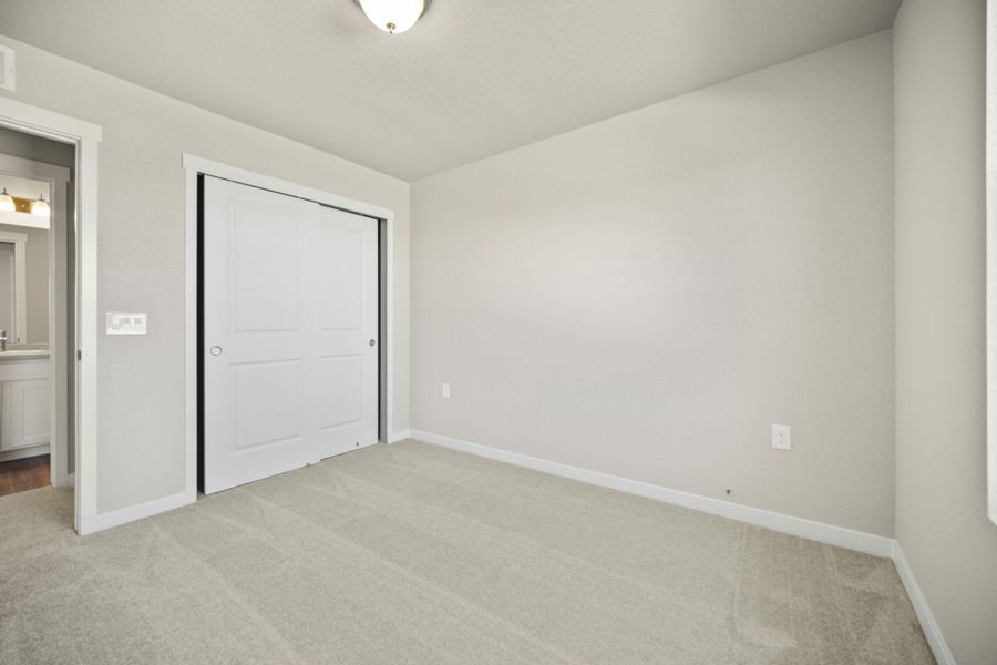 Representative unfurnished interior of a home built from the Palmer by View Homes in Aspen Meadows – Townhomes, Colorado Springs (Image 30).