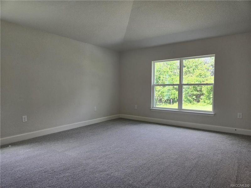 Spacious, unfurnished interior of a new home in Wyld Palms, Inverness (Image 18).